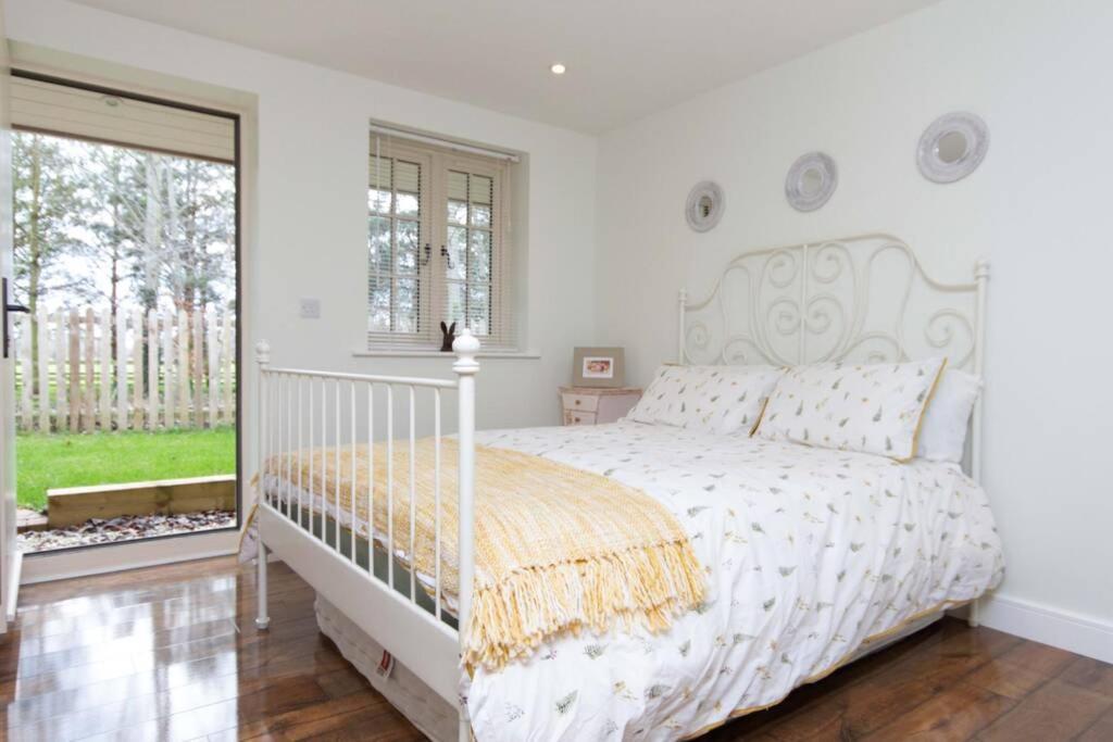 Breckland Cottage - Secluded Country Getaway Hockwold cum Wilton Exterior photo